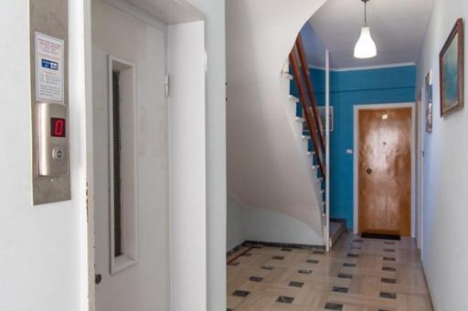 Lavish & Spacious Apt With Stunning Seaview, 10 Min Ath Airport Artemida  Buitenkant foto